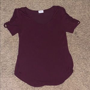 Burgundy Caged Short Sleeve T-shirt.
